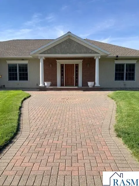 305 Brackenridge Street SW, Sleepy Eye, MN 56086 - #3