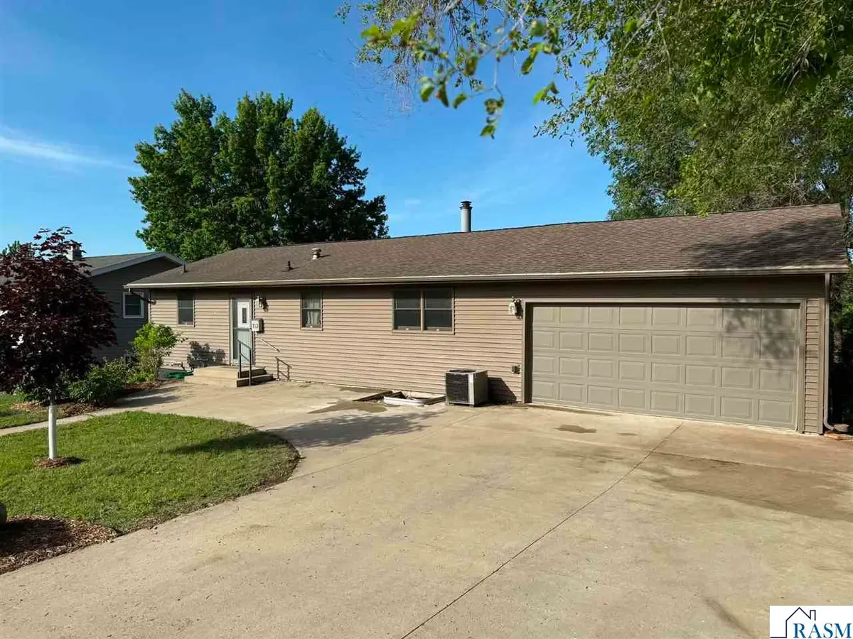 712 S Washington Street, New Ulm, MN 56073 - #1