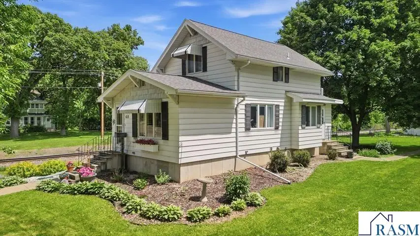 618 N Main Street, Blue Earth, MN 56013 - #1