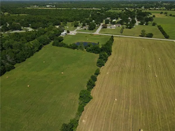 2412 S Margrave - 10 Acres Street, Fort Scott, KS 66701