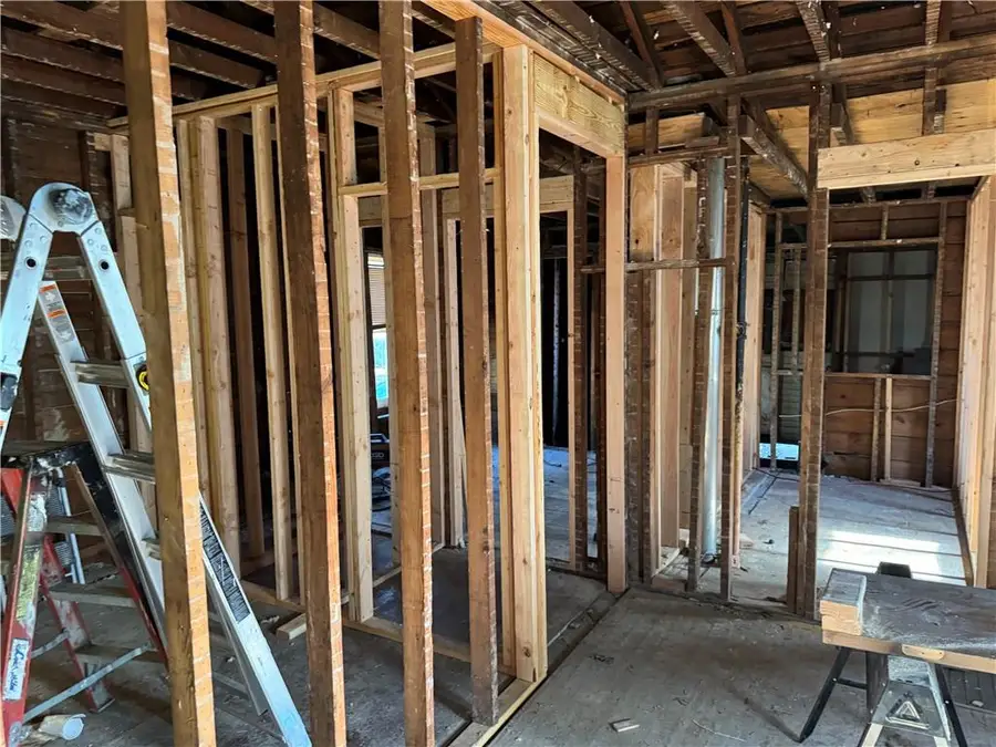 5933 Brooklyn Avenue, Kansas City, MO 64130 - #3