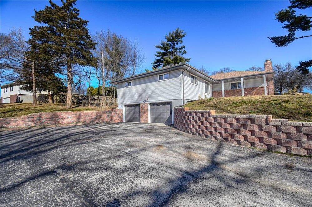 2232 N 86th Terrace, Kansas City, KS 66109 ERA