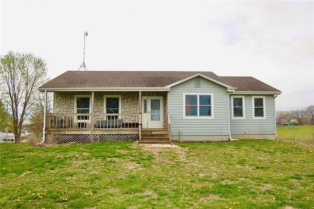 20455 Kissinger Road, Tonganoxie, KS 66086 ERA