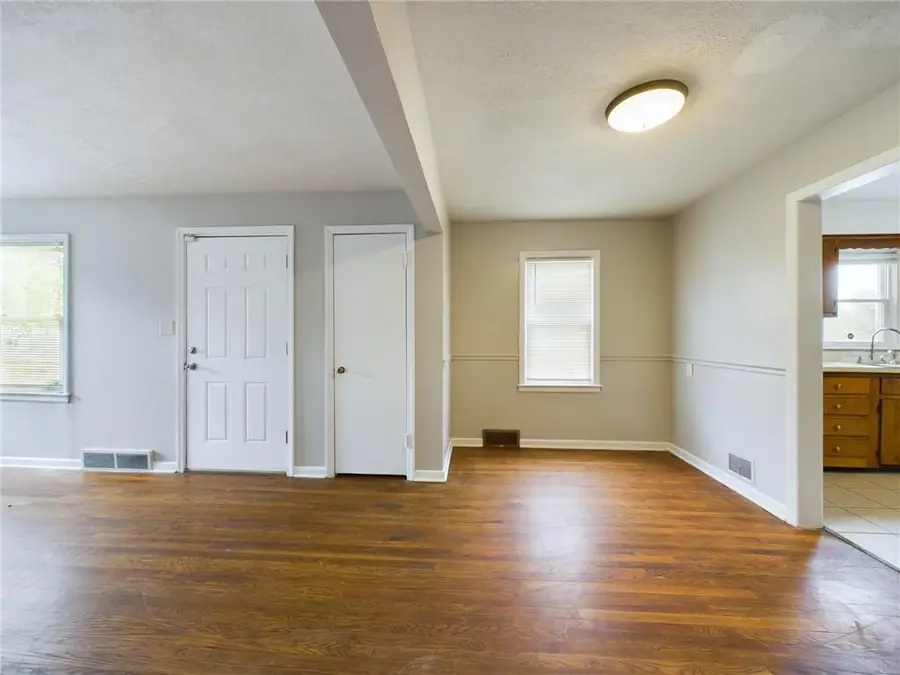 10626 E 23rd Street, Independence, MO 64052 - Image #2