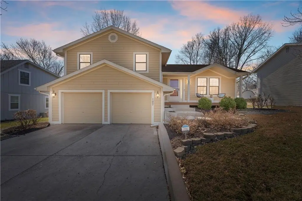 107 NW 102nd Street, Kansas City, MO 64155 - #1
