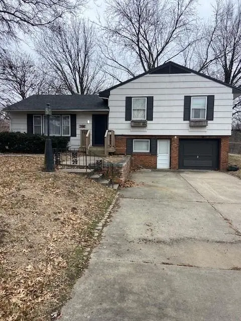 713 NE 114th Terrace, Kansas City, MO 64155 - Image #1