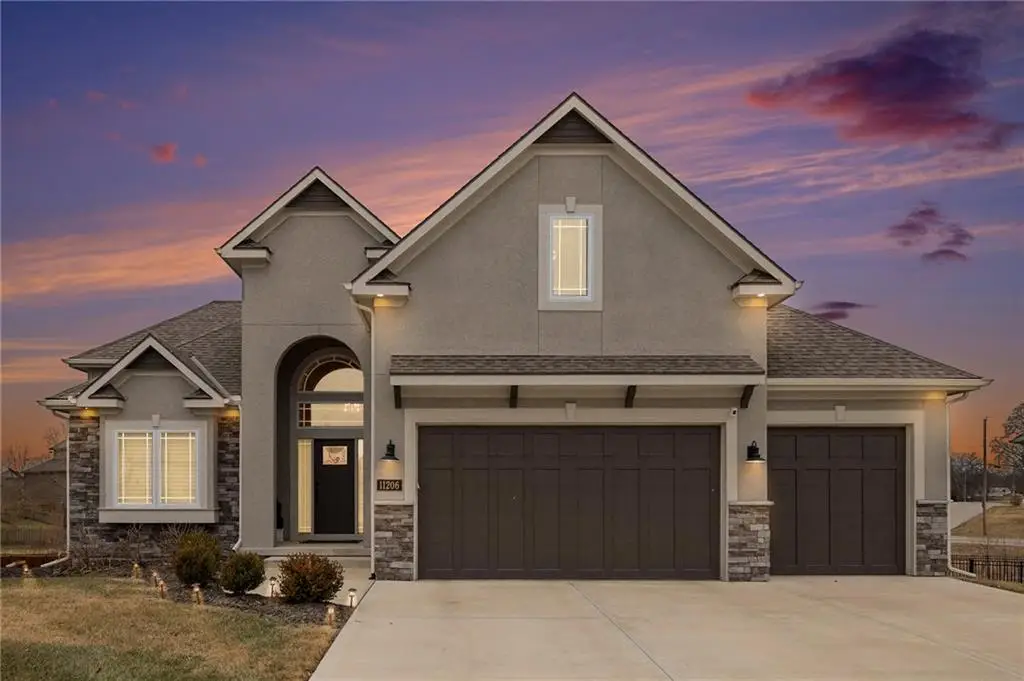 11206 N Michigan Avenue, Kansas City, MO 64155 - #1