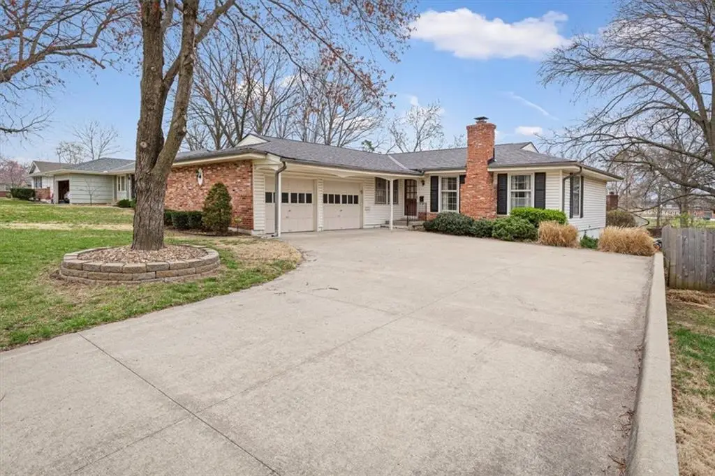 3207 NE 47th Terrace, Kansas City, MO 64117 - #1