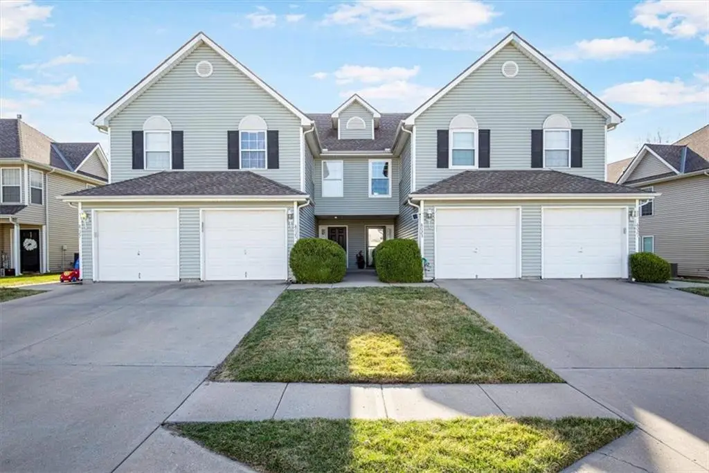 8025 N Lawn Avenue, Kansas City, MO 64119 - #1