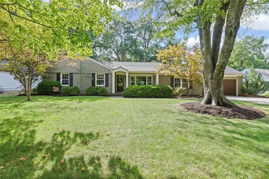 5817 Fontana Drive, Fairway, KS 66205 - Image #2