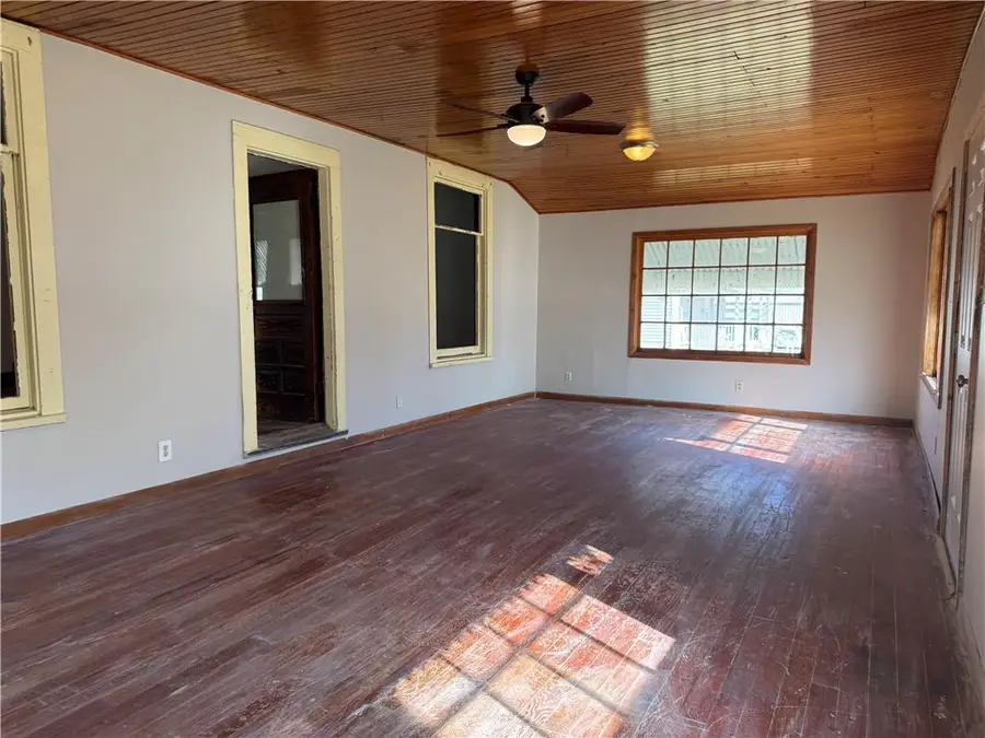 512 E 8th Street, Coffeyville, KS 67337 - Image #2