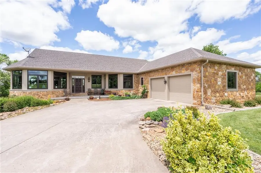 1672 N 1 Road, Baldwin City, KS 66006 - Image #2