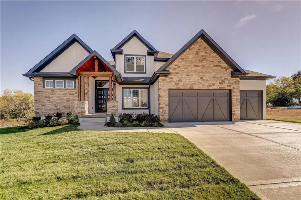 4005 NE Apple Grove Drive, Lees Summit, MO 64064 - Image #1
