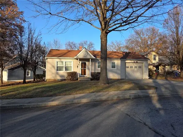 832 W Charles Street, Independence, MO 64055