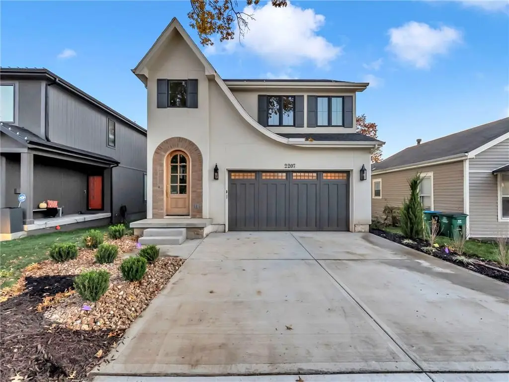 2207 W 47th Terrace, Westwood, KS 66205 - Image #1