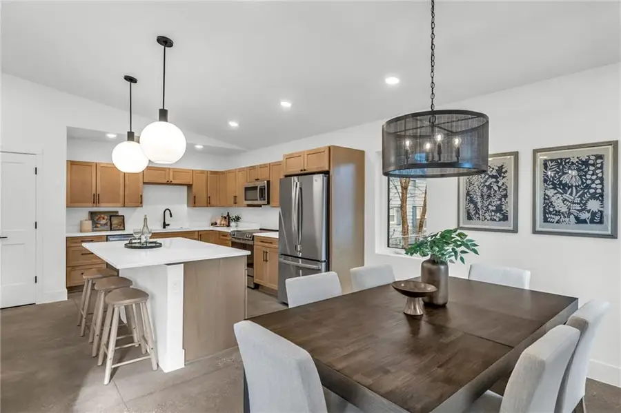 1217 E 61st Street, Kansas City, MO 64110 - #3