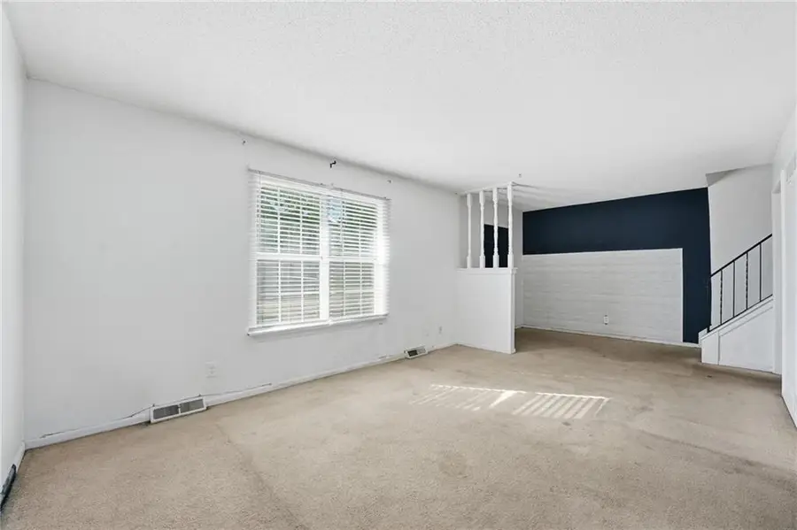 6127 E 127th Street, Grandview, MO 64030 - Image #3