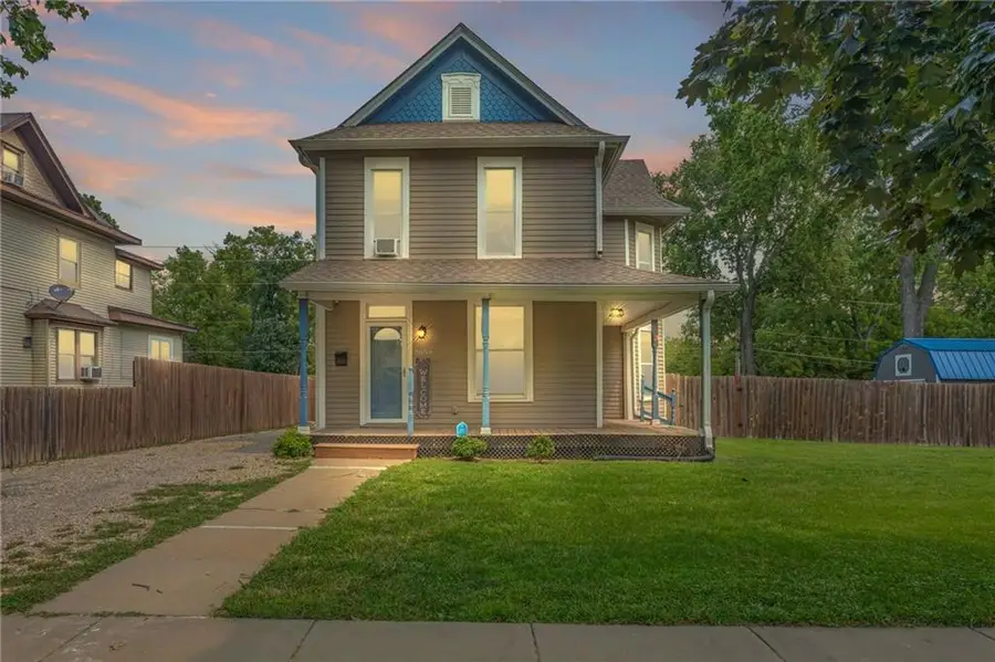 2058 SW Buchanan Street, Topeka, KS 66604 - #2