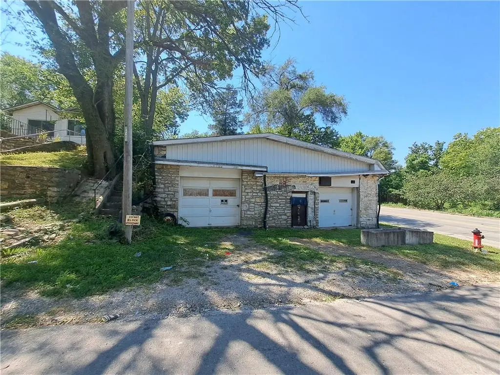 3120 Bellaire Avenue, Kansas City, MO 64129 - #1