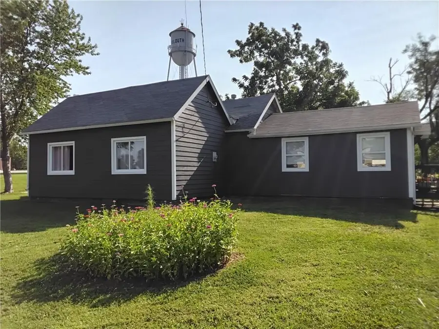 309 W Lake Street, McLouth, KS 66054 - Image #2