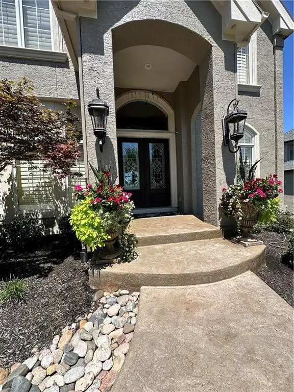 20308 W 92nd Street, Lenexa, KS 66220 - Image #2