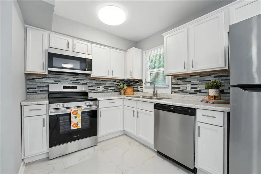 709 W 28th Street, Independence, MO 64050 - Image #3