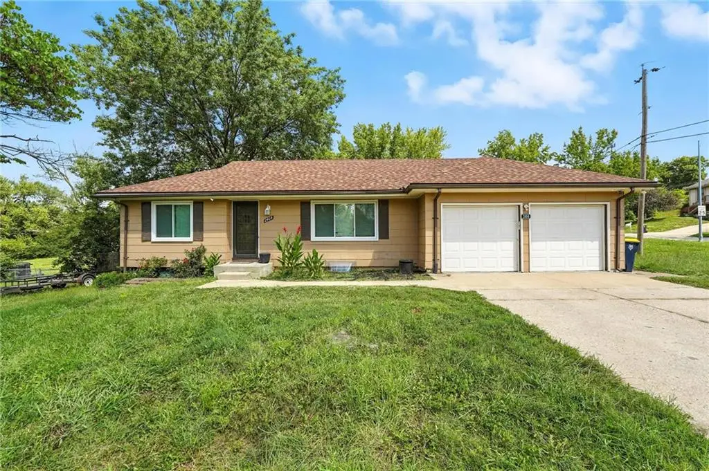 2404 E Red Bridge Road, Kansas City, MO 64131 - Image #1