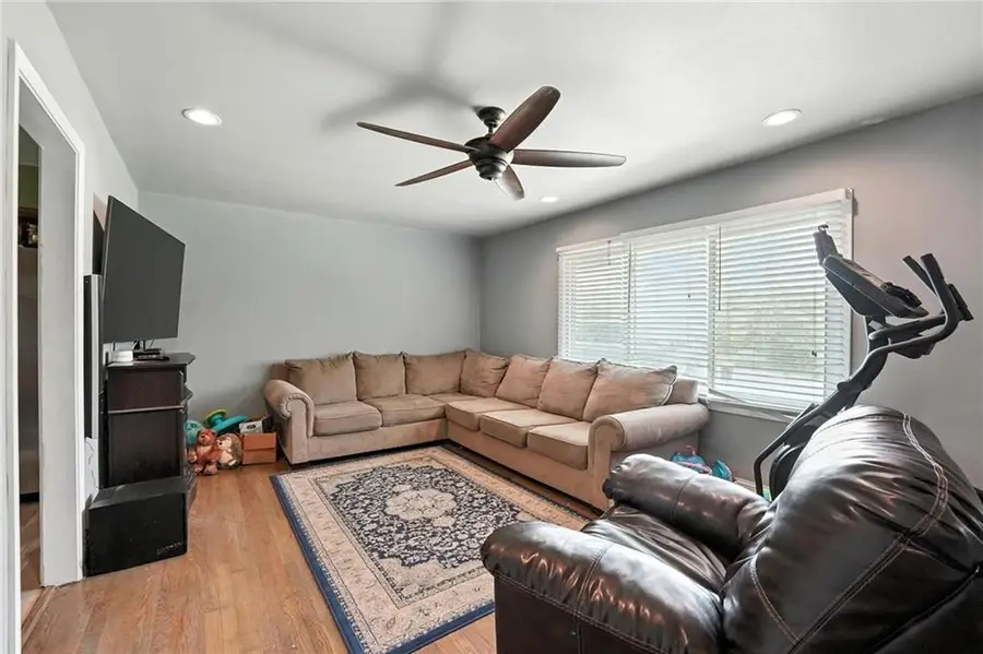 2404 E Red Bridge Road, Kansas City, MO 64131 - Image #3