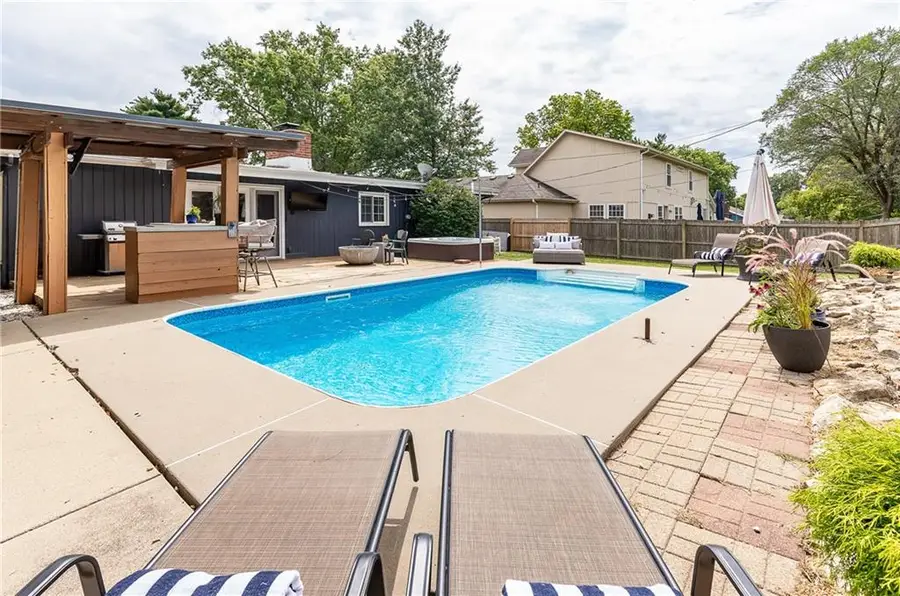 7740 Chadwick Street, Prairie Village, KS 66208 - Image #3