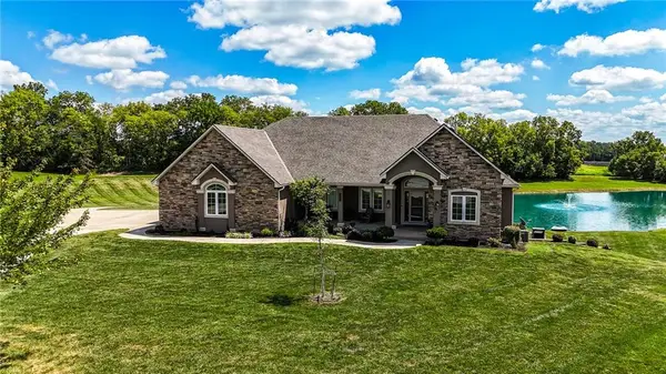 33412 Pinehurst Lane, Grain Valley, MO 64029