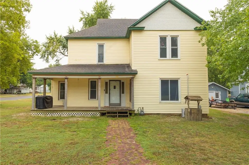 425 E 5th Street, Cherryvale, KS 67335 - Image #1