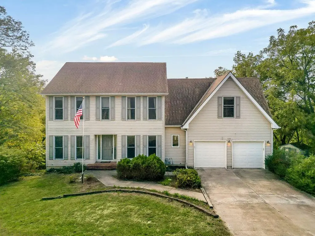 9125 Hillview Drive, De Soto, KS 66018 - Image #1