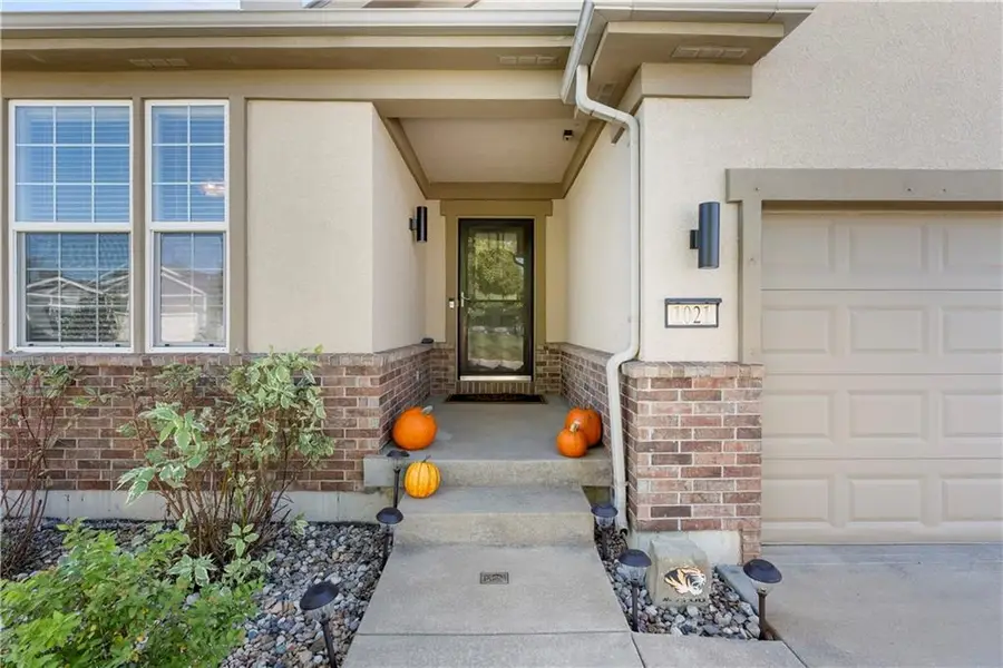 1021 SW Cheshire Drive, Lees Summit, MO 64083 - Image #3