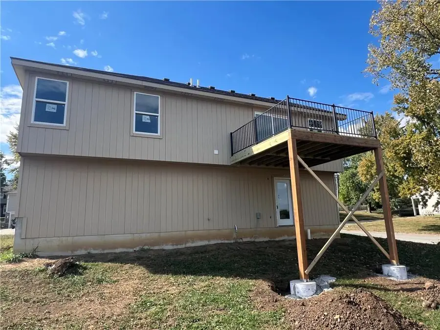 12701 Applewood Drive, Grandview, MO 64030 - Image #2