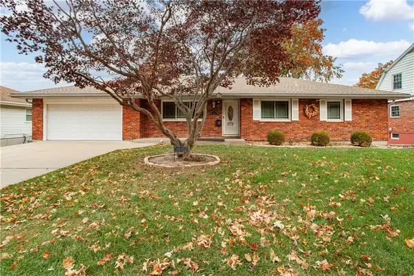 612 Leslie Drive, Independence, MO 64055