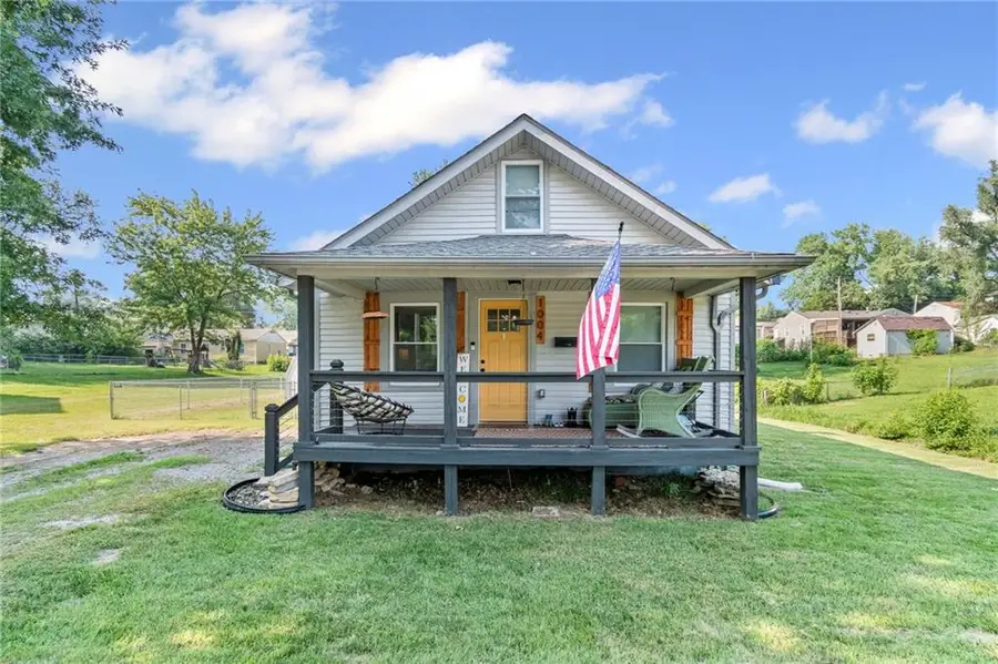 1004 Hickory Street, Excelsior Springs, MO 64024 - Image #2