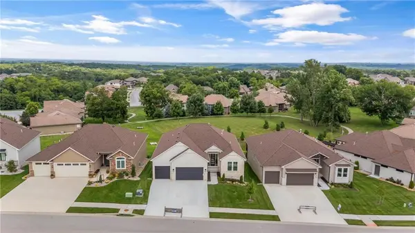 1528 NE Park Springs Terrace, Lee's Summit, MO 64064