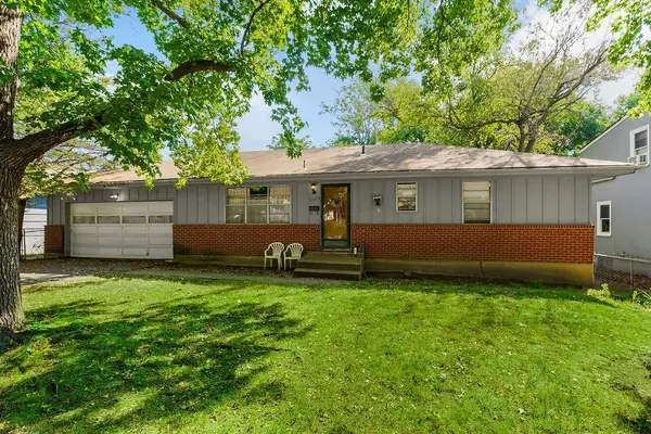 8005 Main Street, Kansas City, MO 64114