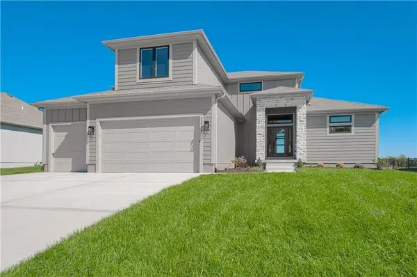 2001 Foxtail Point, Kearney, MO 64060