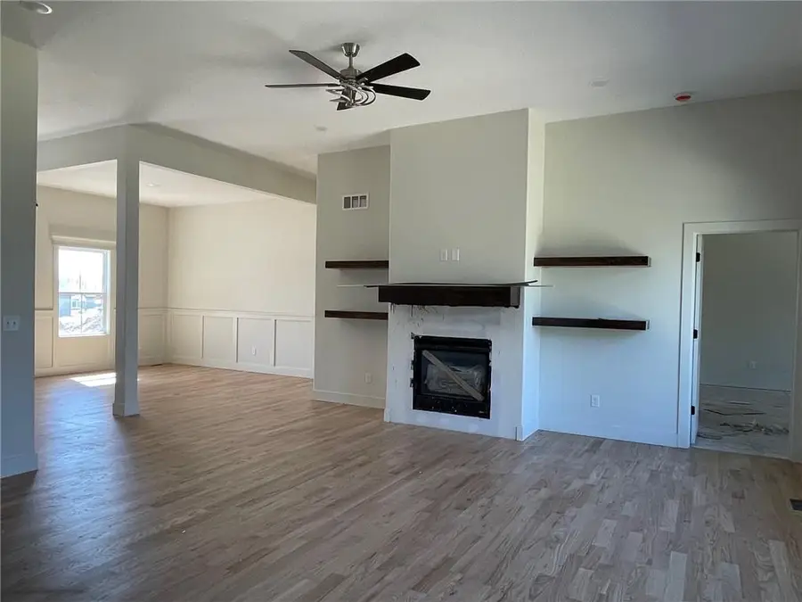 504 Blackhawke Drive, Smithville, MO 64089 - Image #3