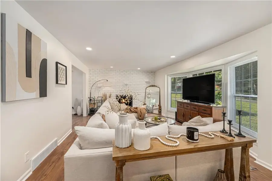 6309 Hedges Avenue, Raytown, MO 64133 - Image #2