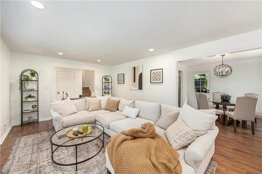 6309 Hedges Avenue, Raytown, MO 64133 - Image #3