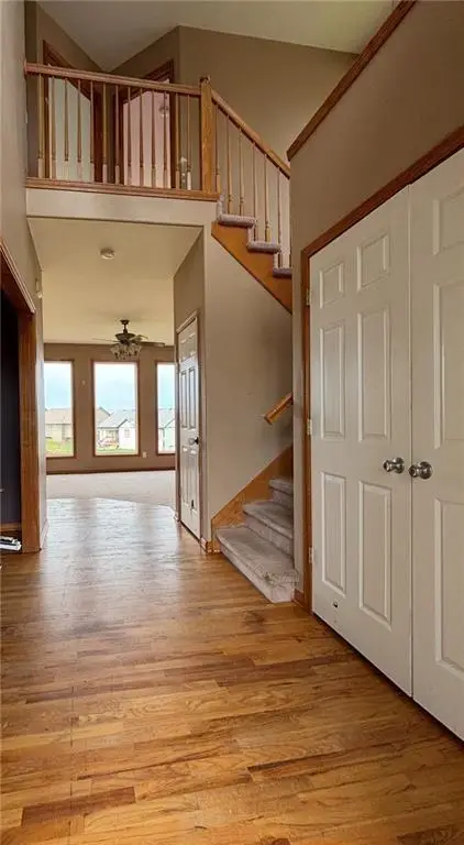 952 Maplewood Court, Grain Valley, MO 64029 - Image #2