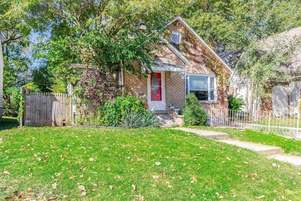 7326 Tracy Avenue, Kansas City, MO 64131 - Image #1