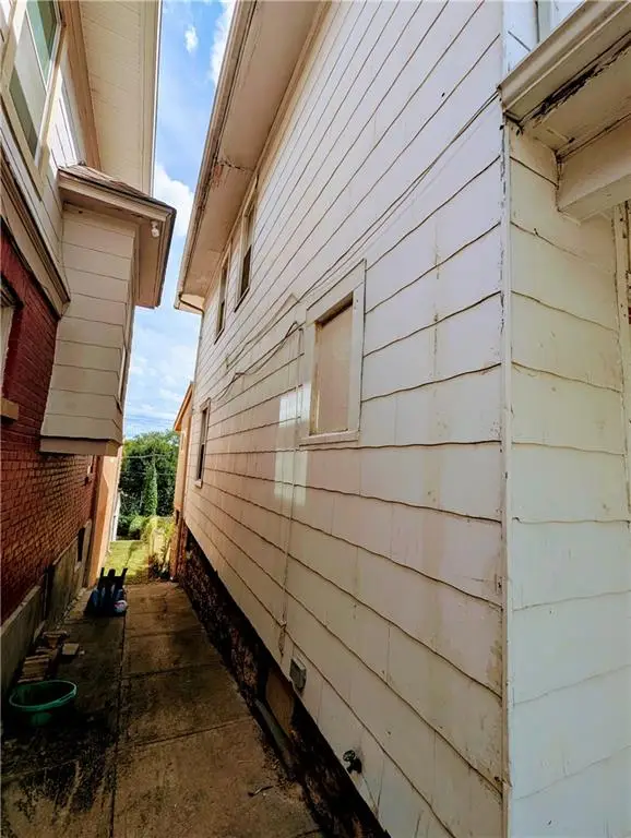 403 Spruce Avenue, Kansas City, MO 64124 - #2