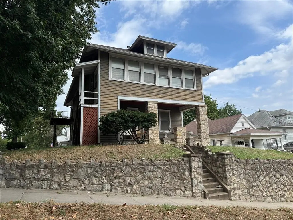 701 Mcdonald Street, Saint Joseph, MO 64505 - Image #1