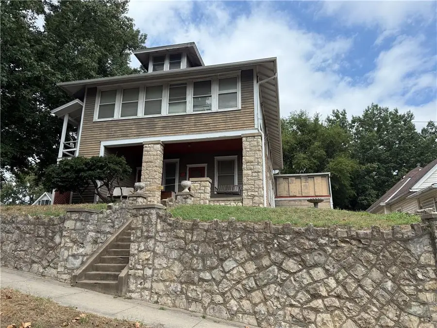 701 Mcdonald Street, Saint Joseph, MO 64505 - Image #2