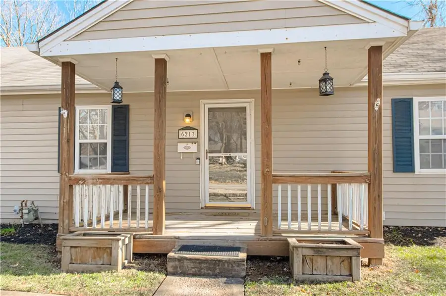 6213 N Harrison Street, Oakview, MO 64118 - #2