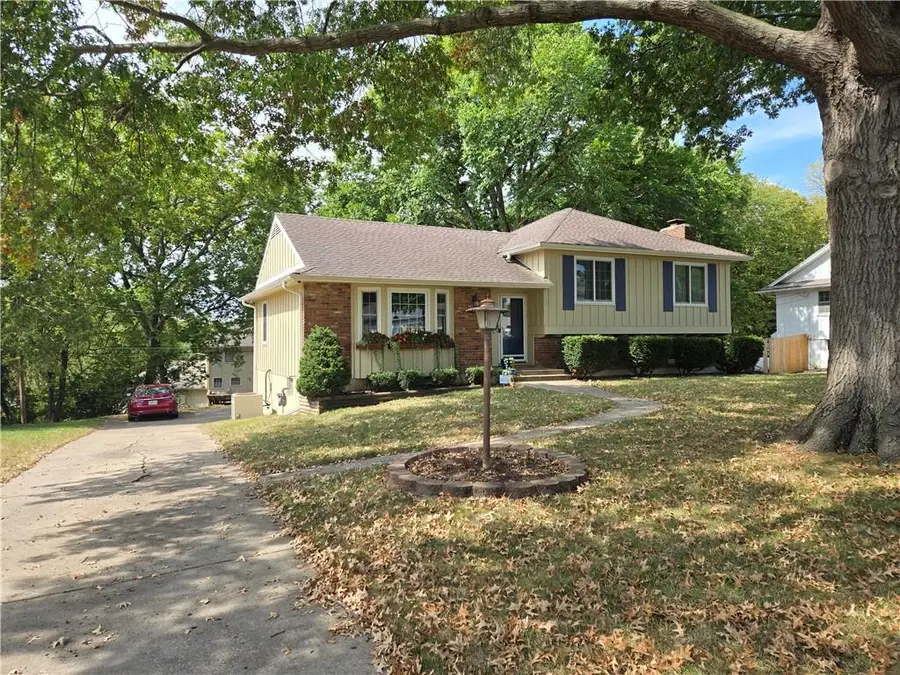 8400 Willow Way, Raytown, MO 64138 - Image #3