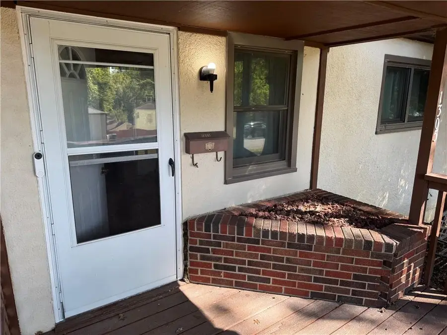 1305 Lawrence Avenue, Leavenworth, KS 66048 - Image #3